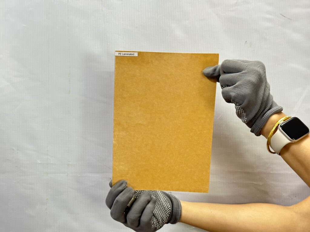 กระดาษคราฟท์กันสนิมเคลือบพลาสติกหนึ่งด้าน 110grams